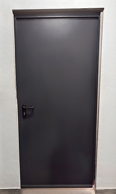 Темно-серая дверь ei-60 Темно-серая дверь ei-60