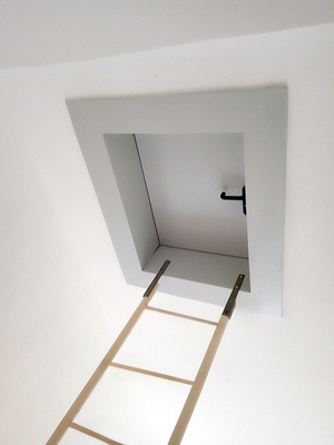 Люк в потолке Люк в потолке